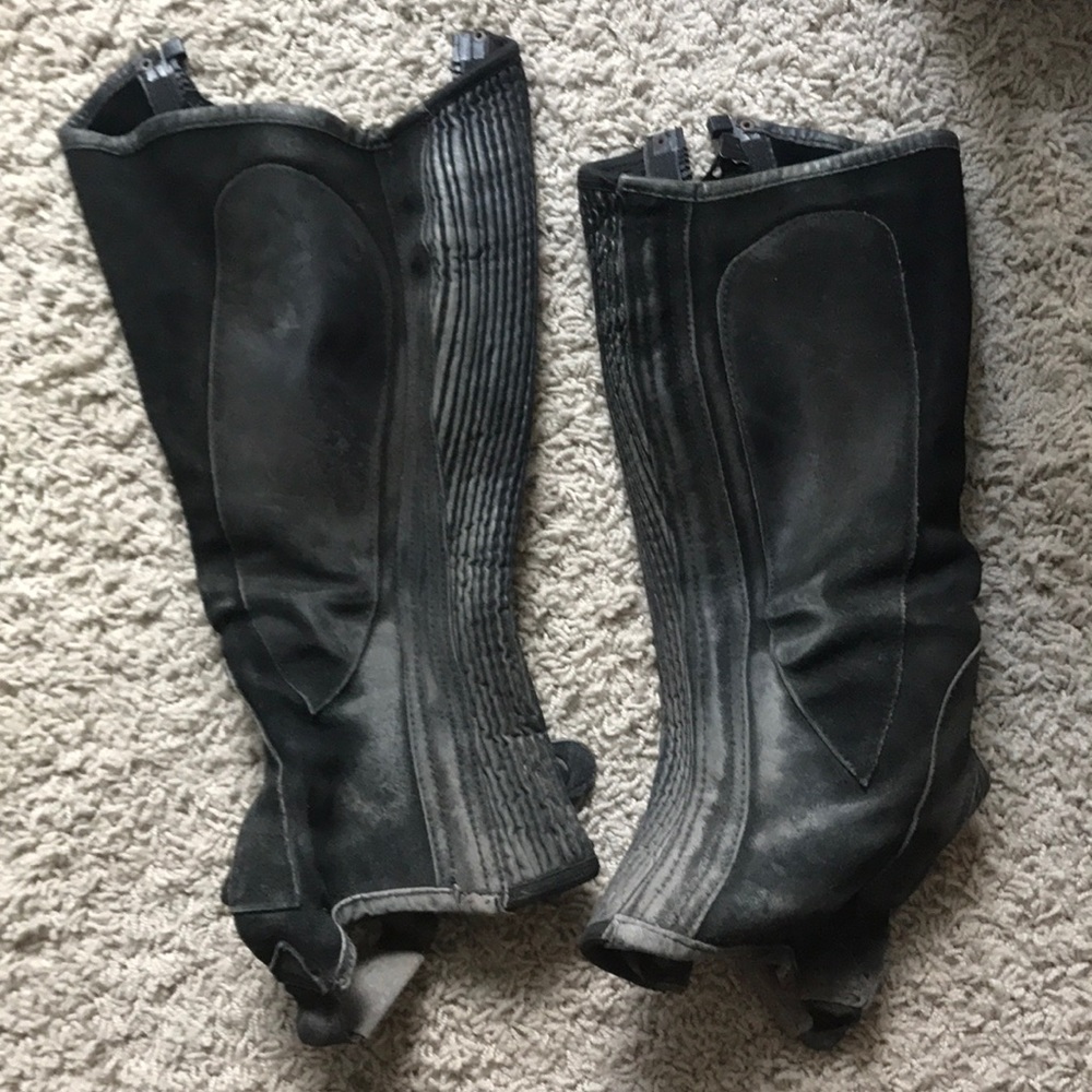 Ovation Ladies equestrian suede ribbed half chaps